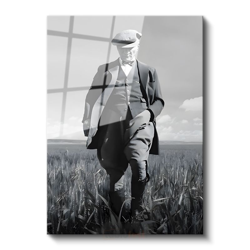 Kasketli Atatürk - Buğday Tarlasında Cam Tablo