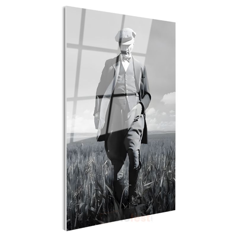Kasketli Atatürk - Buğday Tarlasında Cam Tablo