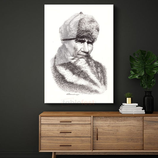 Kürklü Atatürk - Karakalem Kış Portresi Cam Tablo
