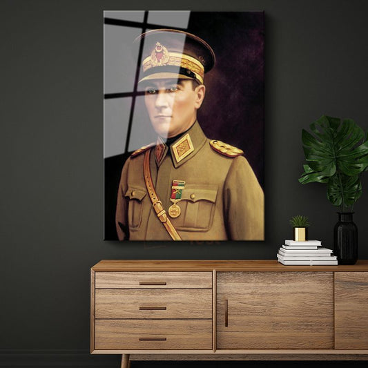 Mareşal Üniformalı Atatürk - Madalyalı Portre Cam Tablo