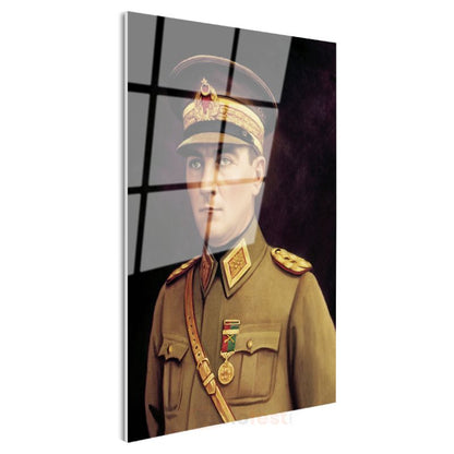 Mareşal Üniformalı Atatürk - Madalyalı Portre Cam Tablo
