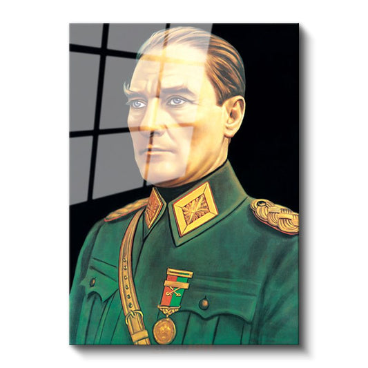 Yeşil Üniformalı Atatürk - Madalyalı Askeri Portre Cam Tablo