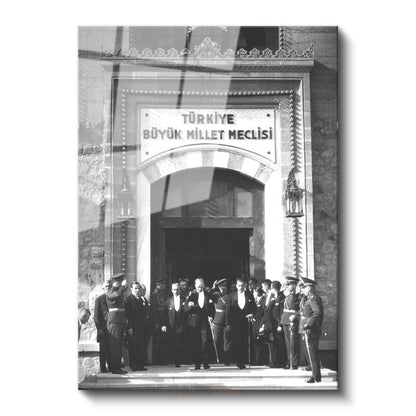 Meclis Kapısında Atatürk - Tarihi Fotoğraf Cam Tablo