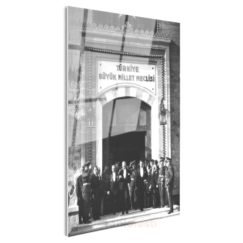 Meclis Kapısında Atatürk - Tarihi Fotoğraf Cam Tablo