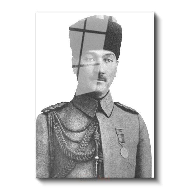 Genç Subay Atatürk - Kalpaklı Askeri Portre Cam Tablo