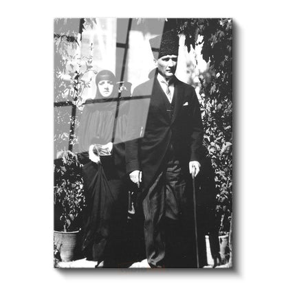 Kalpaklı Atatürk - Tarihi Fotoğraf Cam Tablo