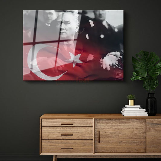 Bayrak Efektli Atatürk - Kırmızı Tonlu Portre Cam Tablo