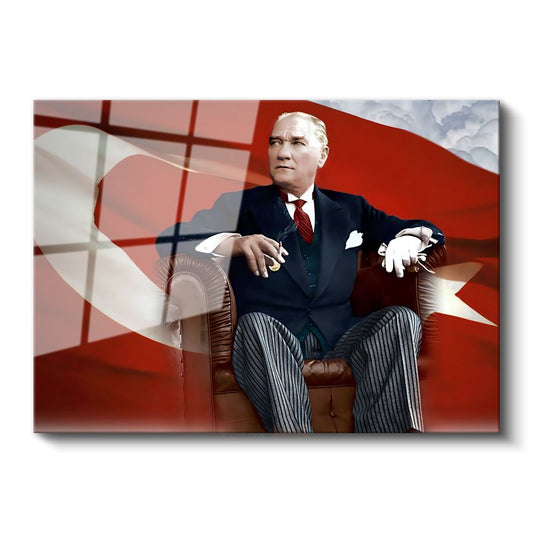 Koltukta Atatürk - Bayrak Fonlu Resmi Portre Cam Tablo