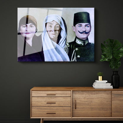 Atatürk Ailesi - Tarihi Aile Portresi Cam Tablo