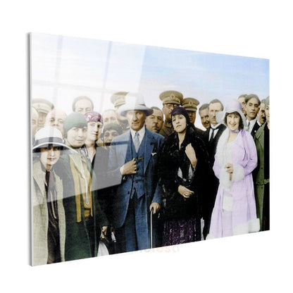Atatürk ve Modern Türkiye - Sosyal Yaşamda Cam Tablo