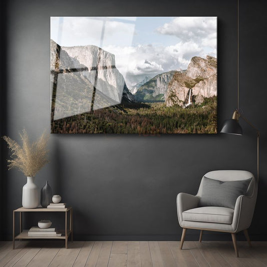 Yosemite Vadisi - İhtişamlı Kayalıklar ve Şelale Cam Tablo