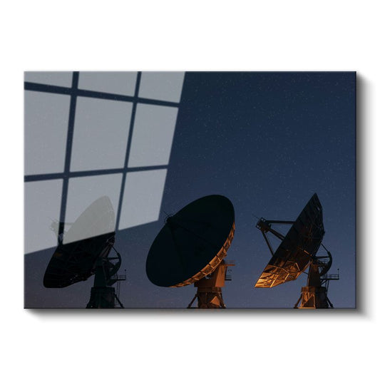 Gece Gökyüzü - Uydu Antenleri Silüeti Cam Tablo
