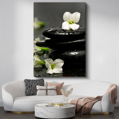 Spa Konsepti - Siyah Taşlar ve Beyaz Çiçekler Kanvas Tablo