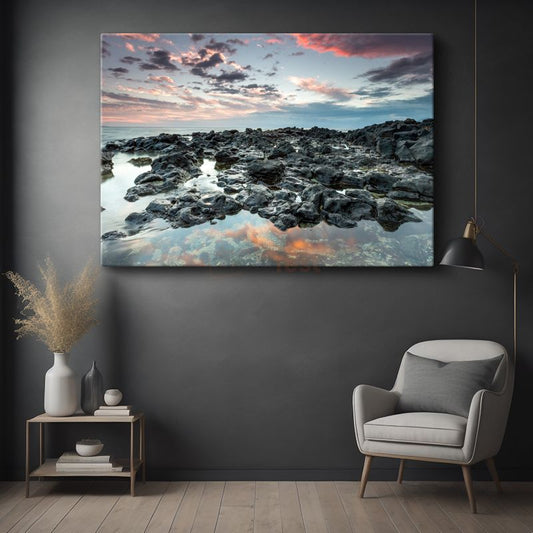 Kayalık Sahil - Pastel Renkli Gökyüzü Altında Deniz Manzarası Kanvas Tablo