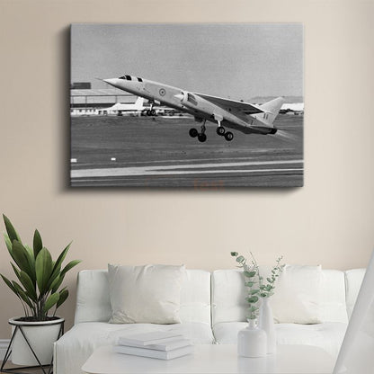 Askeri Jet - Kalkış Anında Klasik Savaş Uçağı Kanvas Tablo