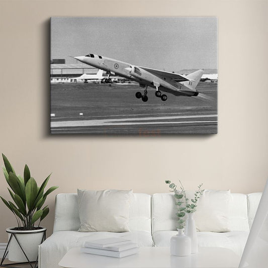 Askeri Jet - Kalkış Anında Klasik Savaş Uçağı Kanvas Tablo