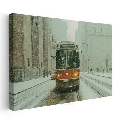 Tramvay - Karlı Şehir Merkezinde Nostaljik Ulaşım Kanvas Tablo