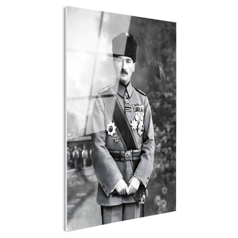Tamperli Gerçek Cam Tablo Atatürk Madalyalı Mareşal Atatürk Tablosu Duvar Dekoru