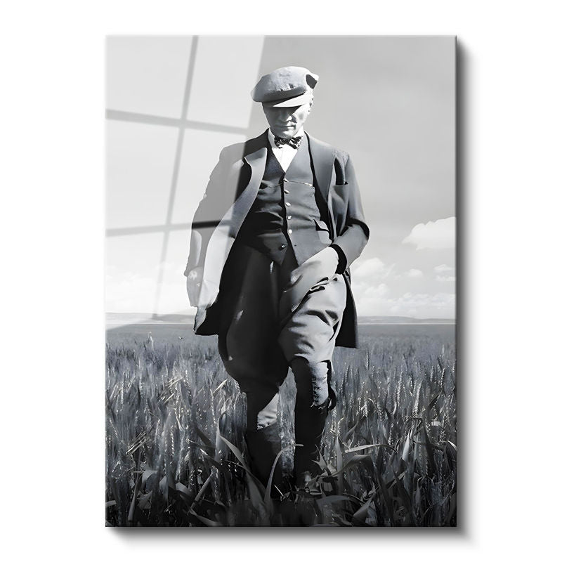Tamperli Gerçek Cam Tablo Atatürk Kasketli Tarla Pozu Atatürk Tablosu Duvar Dekoru