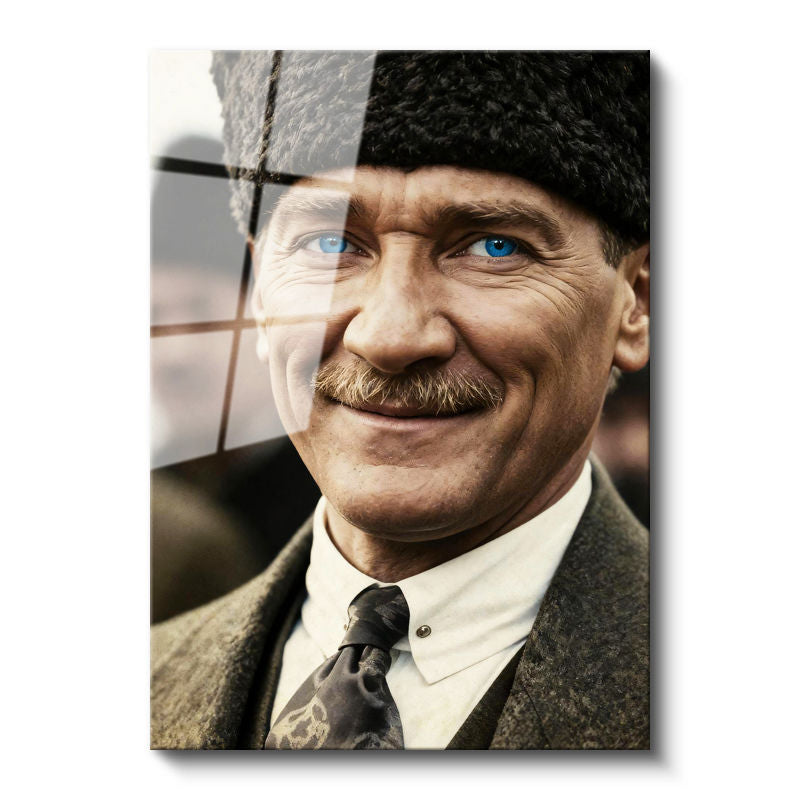 Tamperli Gerçek Cam Tablo Atatürk Kalpaklı Gülümseyen Yüz Atatürk Tablosu Duvar Dekoru
