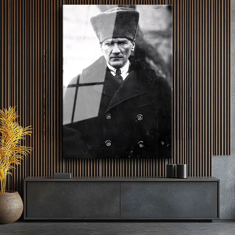 Tamperli Gerçek Cam Tablo Atatürk Kalpaklı Kürklü Palto Kışlık Atatürk Tablosu Duvar Dekoru