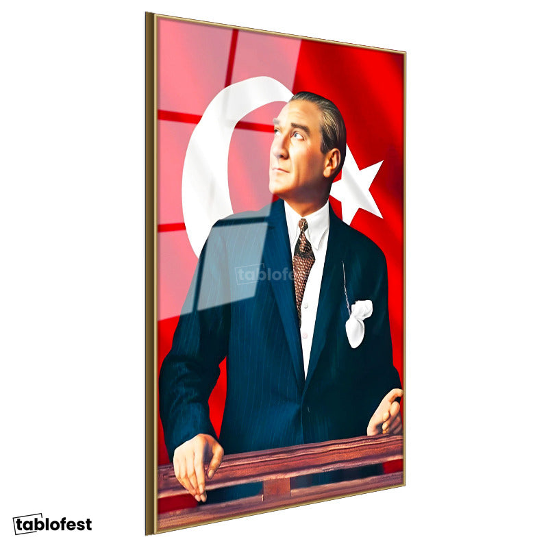 Altın Renk Metal Çerçeveli Tamperli Cam Tablo Atatürk Ufka Bakış Atatürk Tablosu Duvar Dekoru