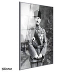 Gümüş Renk Metal Çerçeveli Tamperli Cam Tablo Atatürk Madalyalı Mareşal Atatürk Tablosu Duvar Dekoru
