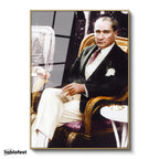 Altın Renk Metal Çerçeveli Tamperli Cam Tablo Atatürk Hasır Koltuk Atatürk Tablosu Duvar Dekoru