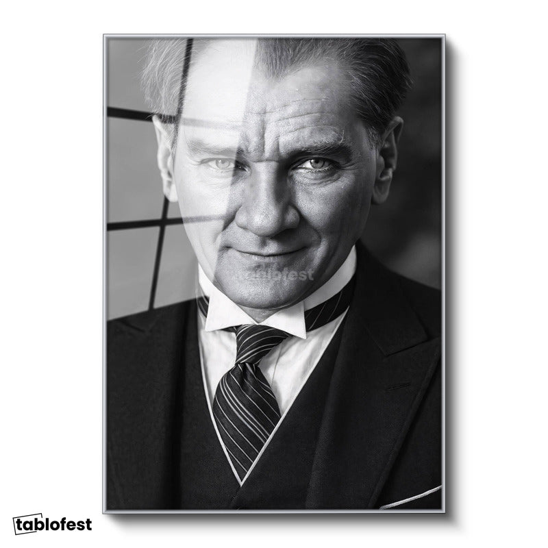 Gümüş Renk Metal Çerçeveli Tamperli Cam Tablo Atatürk Çizgili Kravat Klasik Giyim Atatürk Tablosu Duvar Dekoru
