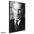 Siyah Renk Metal Çerçeveli Tamperli Cam Tablo Atatürk Çizgili Kravat Klasik Giyim Atatürk Tablosu Duvar Dekoru