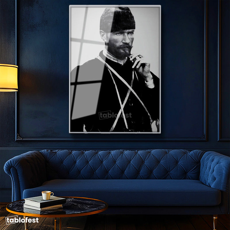 Gümüş Renk Metal Çerçeveli Tamperli Cam Tablo Atatürk Sakallı Kalpaklı Nadir Portre Atatürk Tablosu Duvar Dekoru
