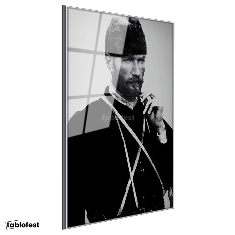 Gümüş Renk Metal Çerçeveli Tamperli Cam Tablo Atatürk Sakallı Kalpaklı Nadir Portre Atatürk Tablosu Duvar Dekoru