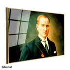 Altın Renk Metal Çerçeveli Tamperli Cam Tablo Atatürk Madalyalı Resim Sanatı Atatürk Tablosu Duvar Dekoru