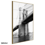 Altın Renk Metal Çerçeveli Tamperli Cam Tablo New York Brooklyn Köprüsü Kemerleri Şehir Mimari Tablo Duvar Dekoru