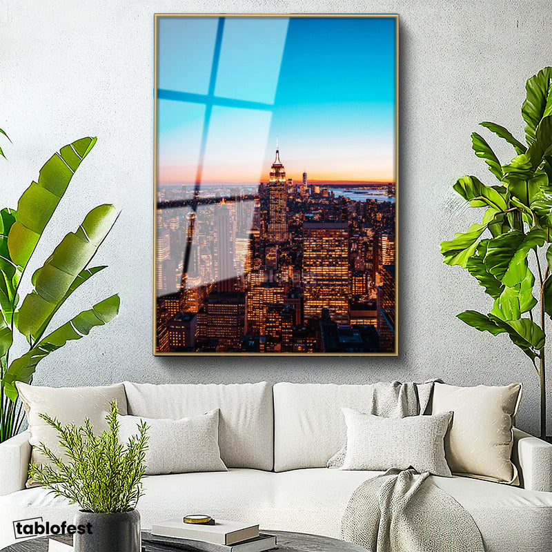 Altın Renk Metal Çerçeveli Tamperli Cam Tablo New York Empire State Gece Manzarası Şehir Mimari Tablo Duvar Dekoru