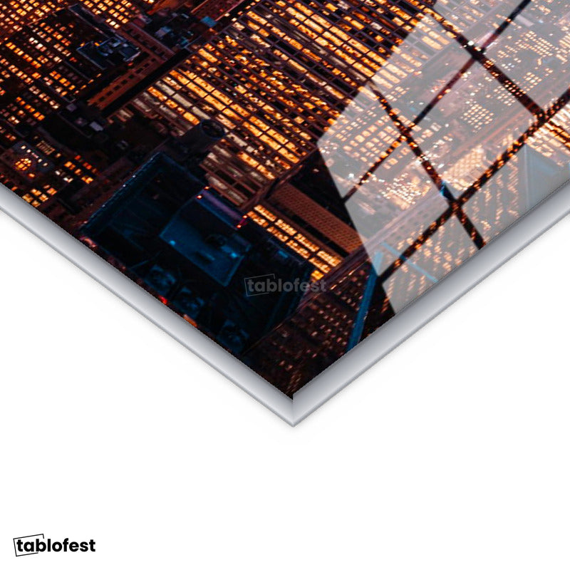 Gümüş Renk Metal Çerçeveli Tamperli Cam Tablo New York Empire State Gece Manzarası Şehir Mimari Tablo Duvar Dekoru