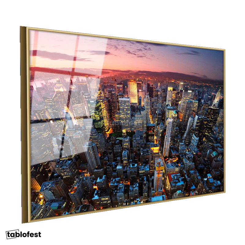 Altın Renk Metal Çerçeveli Tamperli Cam Tablo New York Manhattan Şehir Manzarası Şehir Mimari Tablo Duvar Dekoru