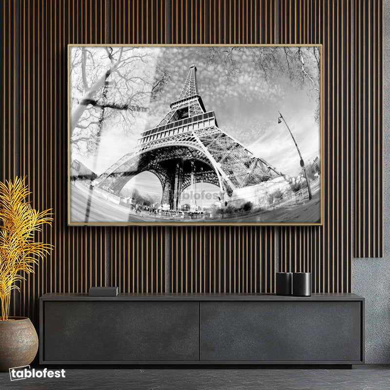 Altın Renk Metal Çerçeveli Tamperli Cam Tablo Eyfel Kulesi Altından Gökyüzü Şehir Mimari Tablo Duvar Dekoru