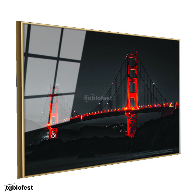 Altın Renk Metal Çerçeveli Tamperli Cam Tablo Golden Gate Köprüsü Gece Aydınlatması Şehir Mimari Tablo Duvar Dekoru