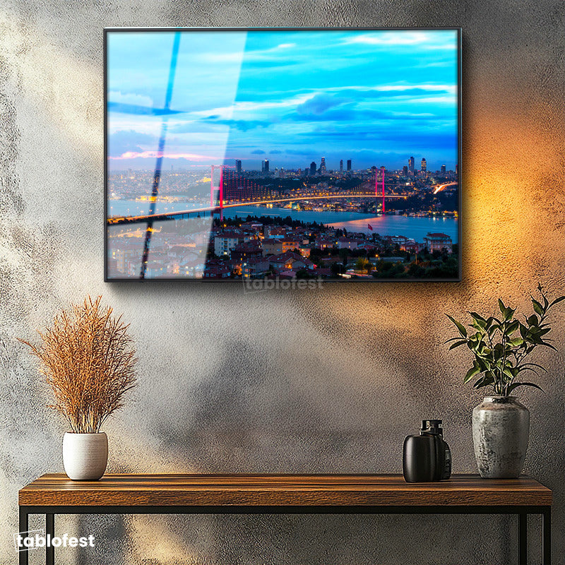 Siyah Renk Metal Çerçeveli Tamperli Cam Tablo İstanbul Boğaz Köprüsü Gece Şehir Mimari Tablo Duvar Dekoru