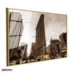 Altın Renk Metal Çerçeveli Tamperli Cam Tablo New York Flatiron Binası Şehir Mimari Tablo Duvar Dekoru