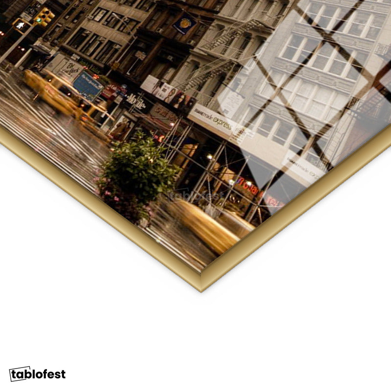 Altın Renk Metal Çerçeveli Tamperli Cam Tablo New York Flatiron Binası Şehir Mimari Tablo Duvar Dekoru