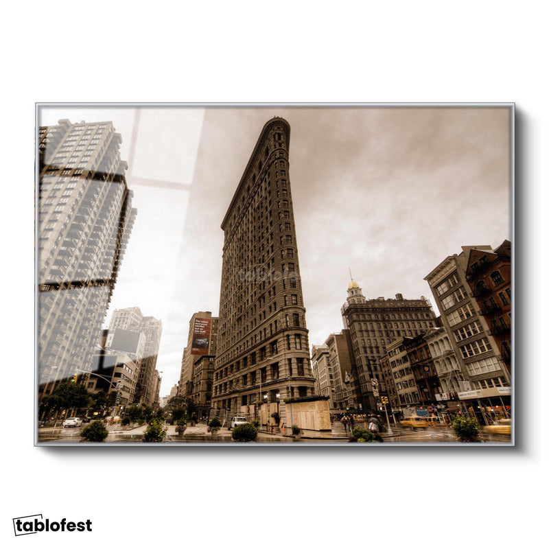 Gümüş Renk Metal Çerçeveli Tamperli Cam Tablo New York Flatiron Binası Şehir Mimari Tablo Duvar Dekoru