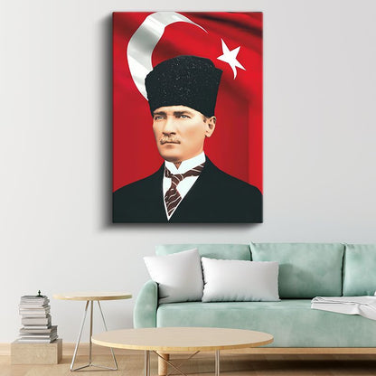 Türk Bayrağı Önünde Atatürk - Kalpak ve Resmi Kıyafet Kanvas Tablo