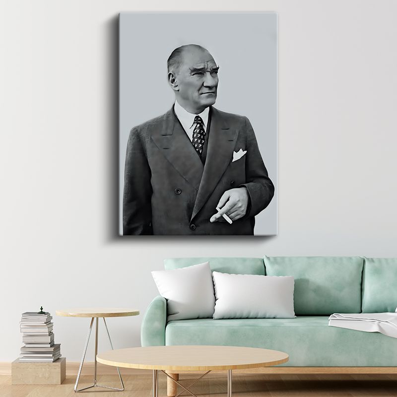 Devlet Adamı Atatürk - Zarif Takım Elbiseli Portre Kanvas Tablo