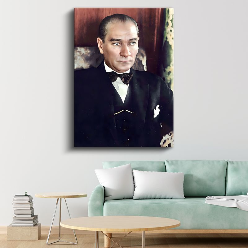 Papyonlu Atatürk - Siyah Takım Elbise Portresi Kanvas Tablo