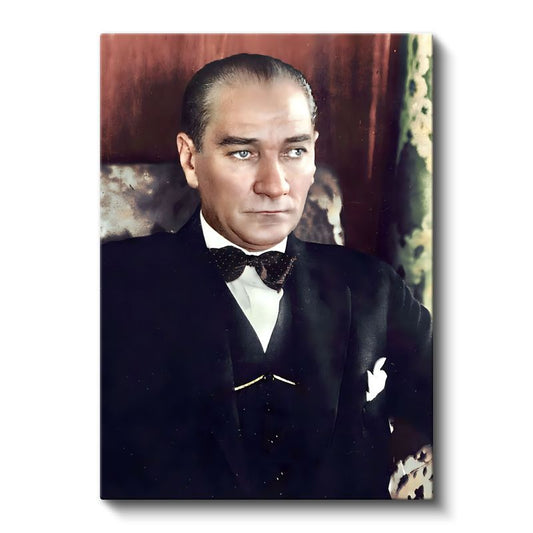 Papyonlu Atatürk - Siyah Takım Elbise Portresi Kanvas Tablo