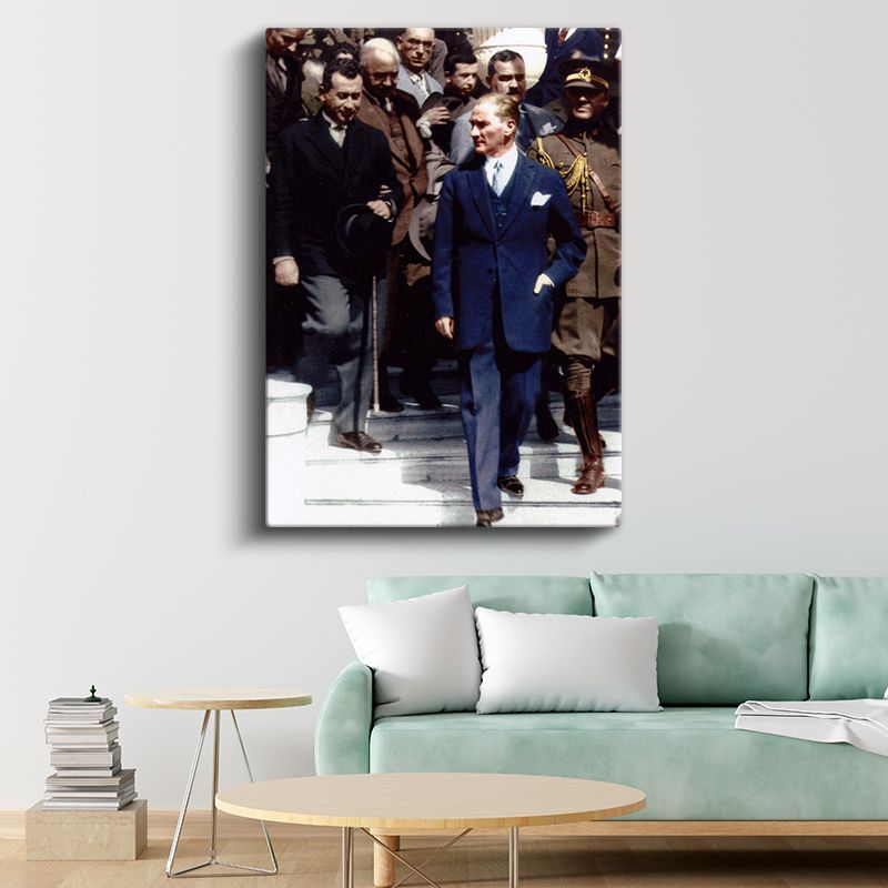Meclis Çıkışı Atatürk - Mavi Takım Elbiseli Kanvas Tablo