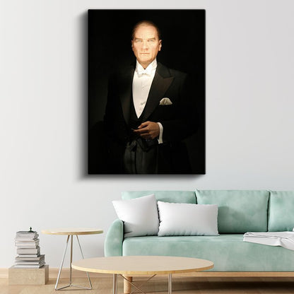 Smokinli Atatürk - Siyah Fonda Resmi Portre Kanvas Tablo