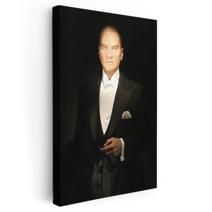 Smokinli Atatürk - Siyah Fonda Resmi Portre Kanvas Tablo